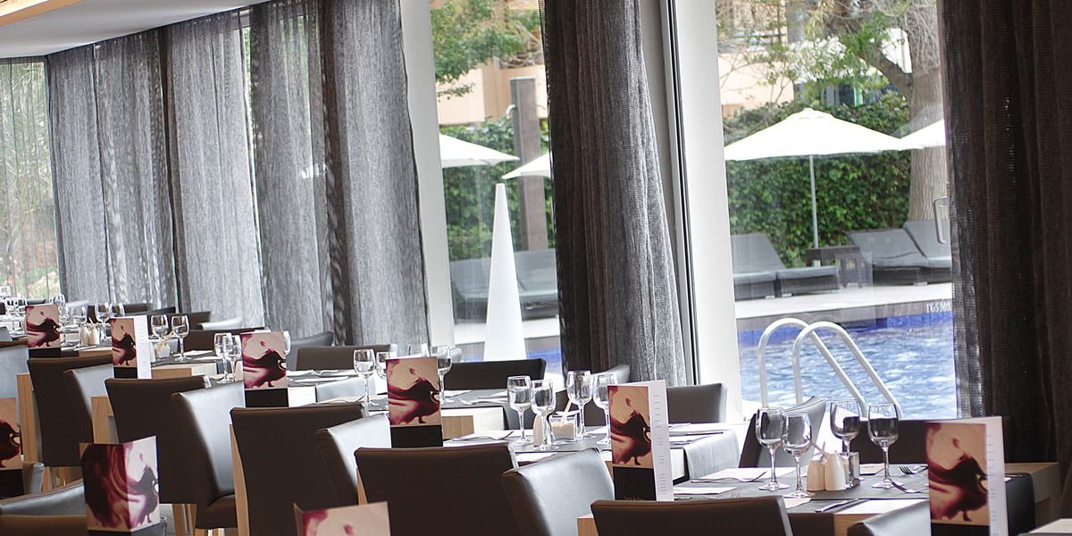 Restaurace, polopenze formou bufetu