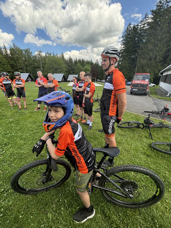 Účastníci MTB kempu Alltraining