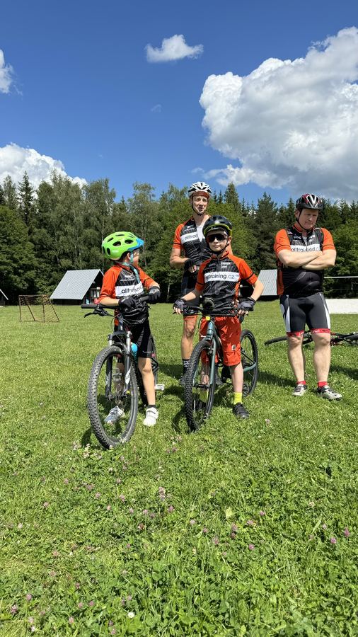 Účastníci MTB kempu Alltraining