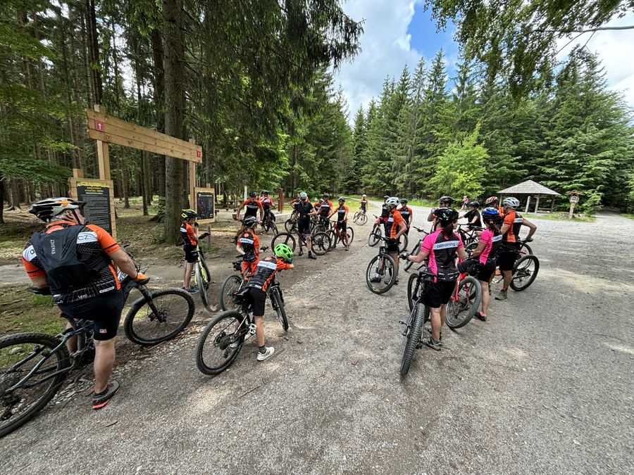 Účastníci MTB kempu Alltraining