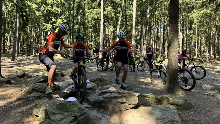 Účastníci MTB kempu Alltraining