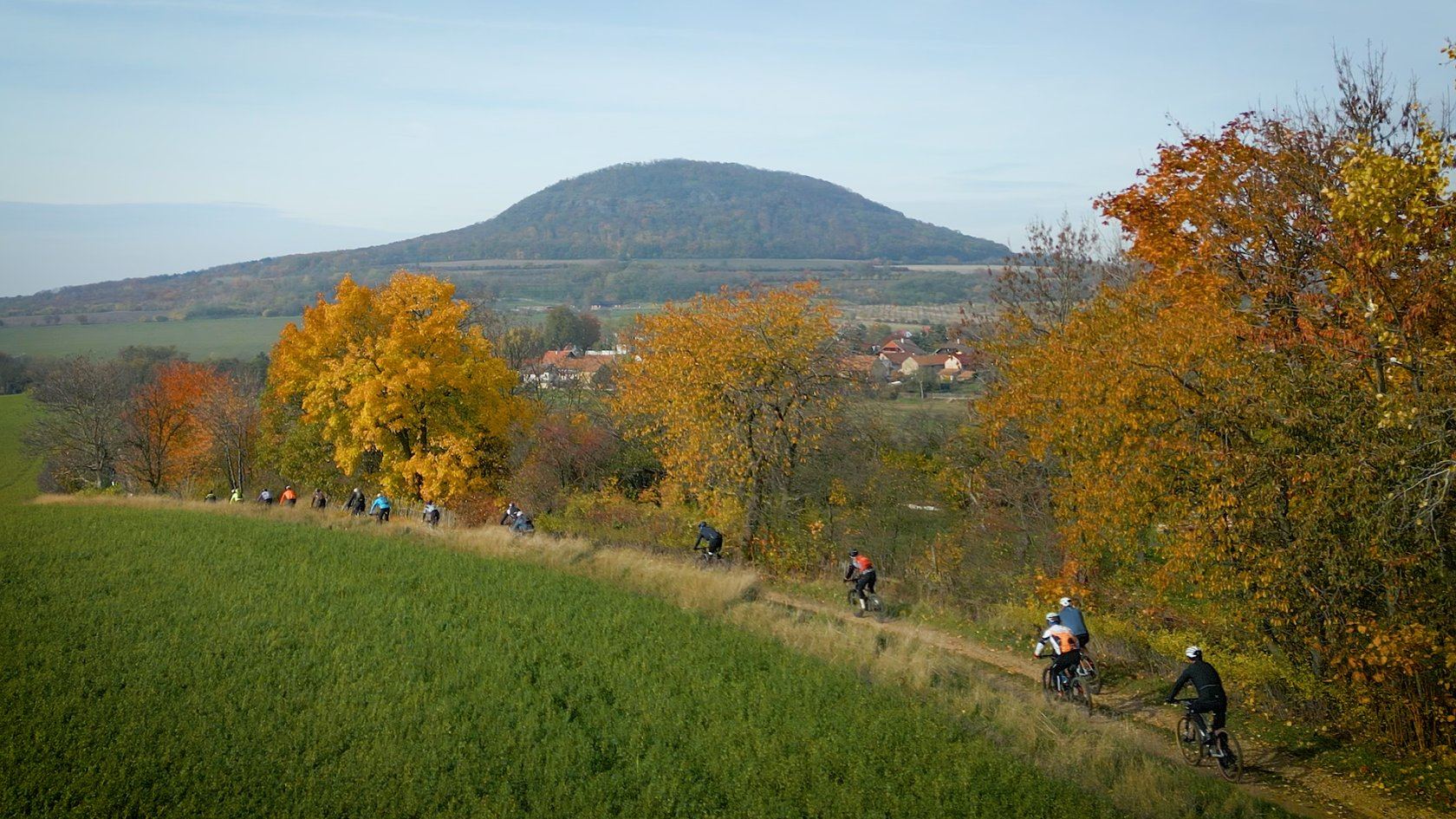 Jízda na bájný Říp