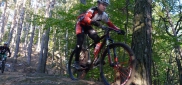 MTB kemp Kokořín 14. - 16. 10., 2. den - rozcvička, technika v praxi a besedy