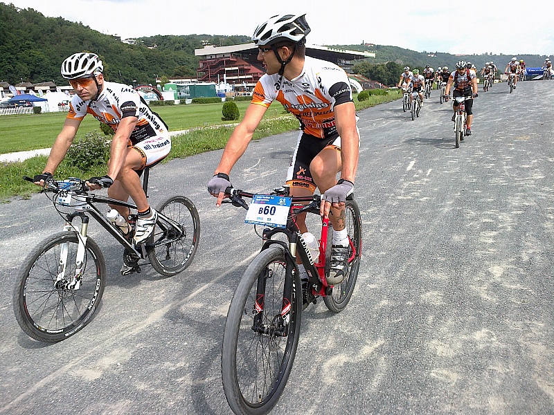 Alltraining - Lawi team na KPŽ Praha Karlštejn tour