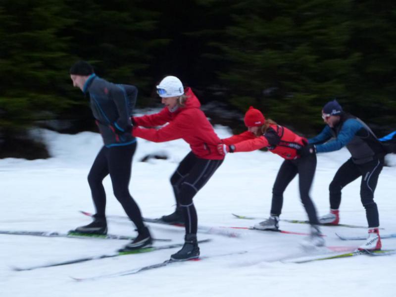 1.den – ZAHÁJENÍ, TECHNIKA SKATE, SPRÁVNÝ VÝBĚR BĚŽKAŘSKÉ TECHNIKY