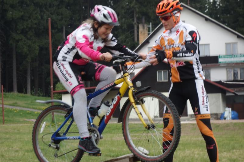 Škola MTB techniky s Alltraining.cz I.-  kemp Churáňov 22. - 24.5. 2015