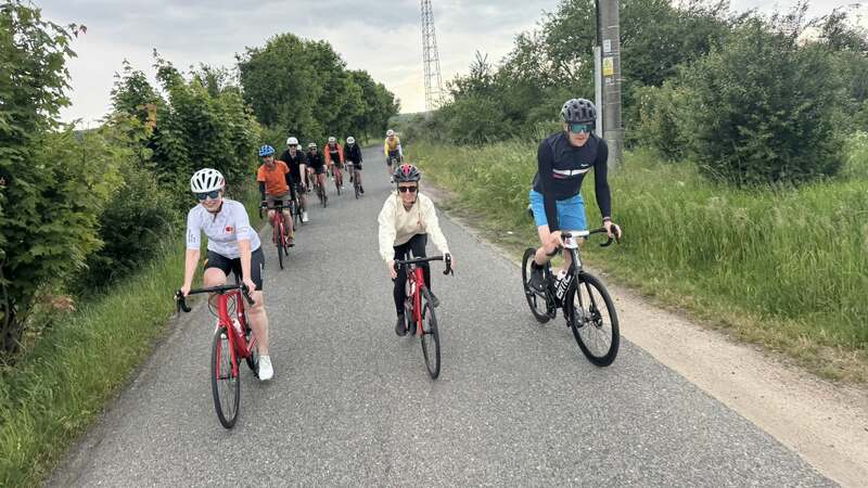 Skvělé odpoledne v sedle: Cyklistika naplno, týmová atmosféra a radost z každého kilometru | obrázek 