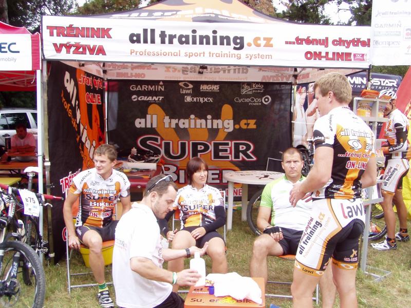 Přijďte se v sobotu v 10:30 rozjet a připravit na závod s posledními Super Bikery | obrázek 