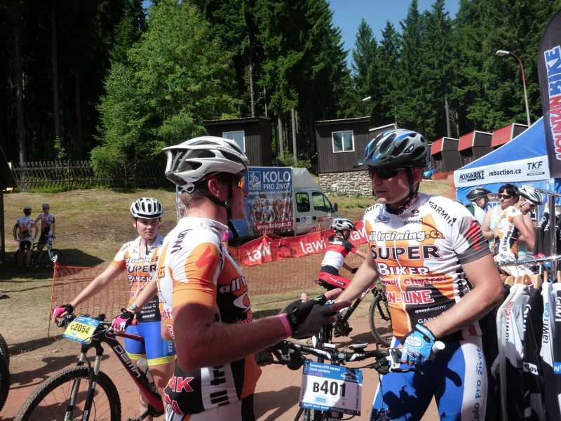 Užijte si závod v Karlových Varech pohodlněji, se Super Bikery!