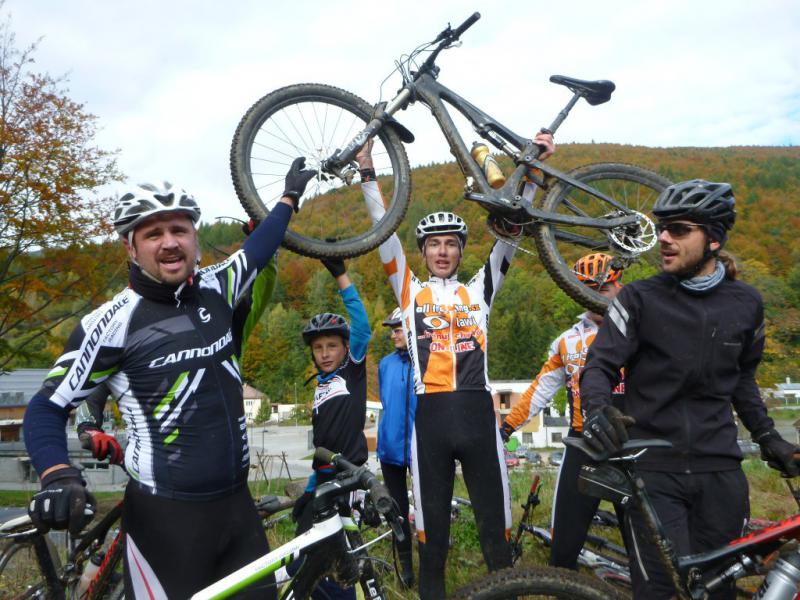 Škola cyklistické MTB techniky jak pro ostřílené, tak i malé bikery úspěšně za námi!