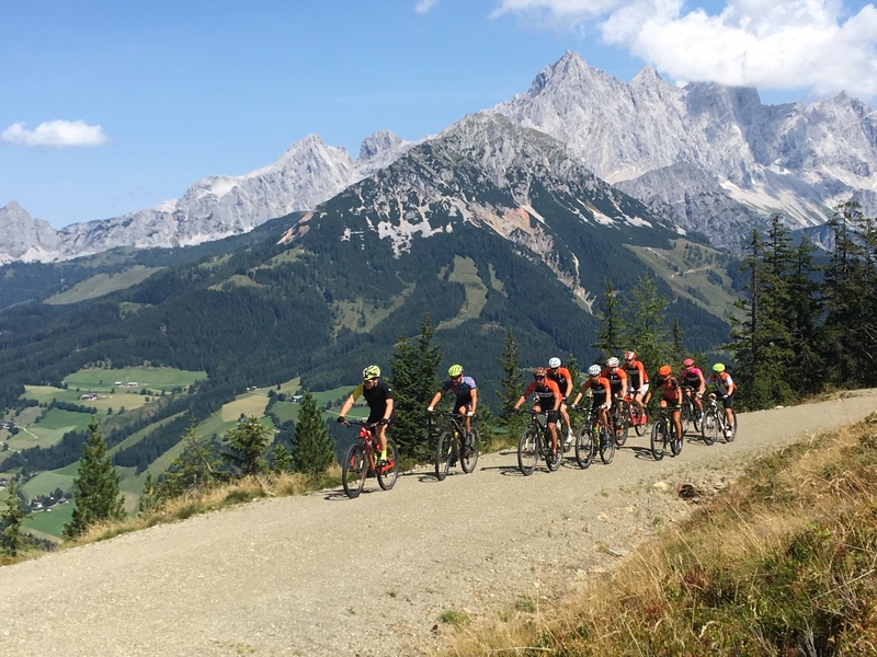 Vydařená premiéra v silničního i bikového kempu v Ramsau | obrázek 