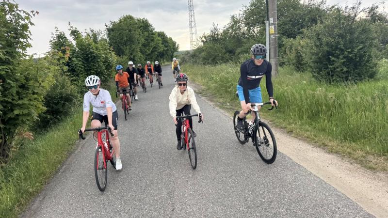 Skvělé odpoledne v sedle: Cyklistika naplno, týmová atmosféra a radost z každého kilometru | obrázek 